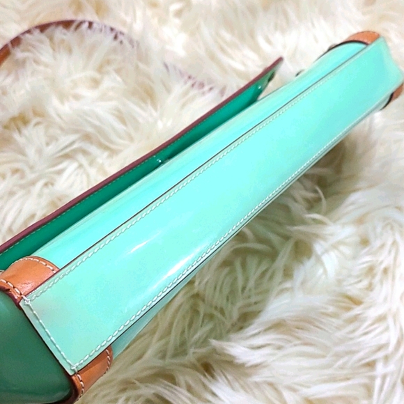 Maxx New York Shoulder Bag - Picture 5 of 8